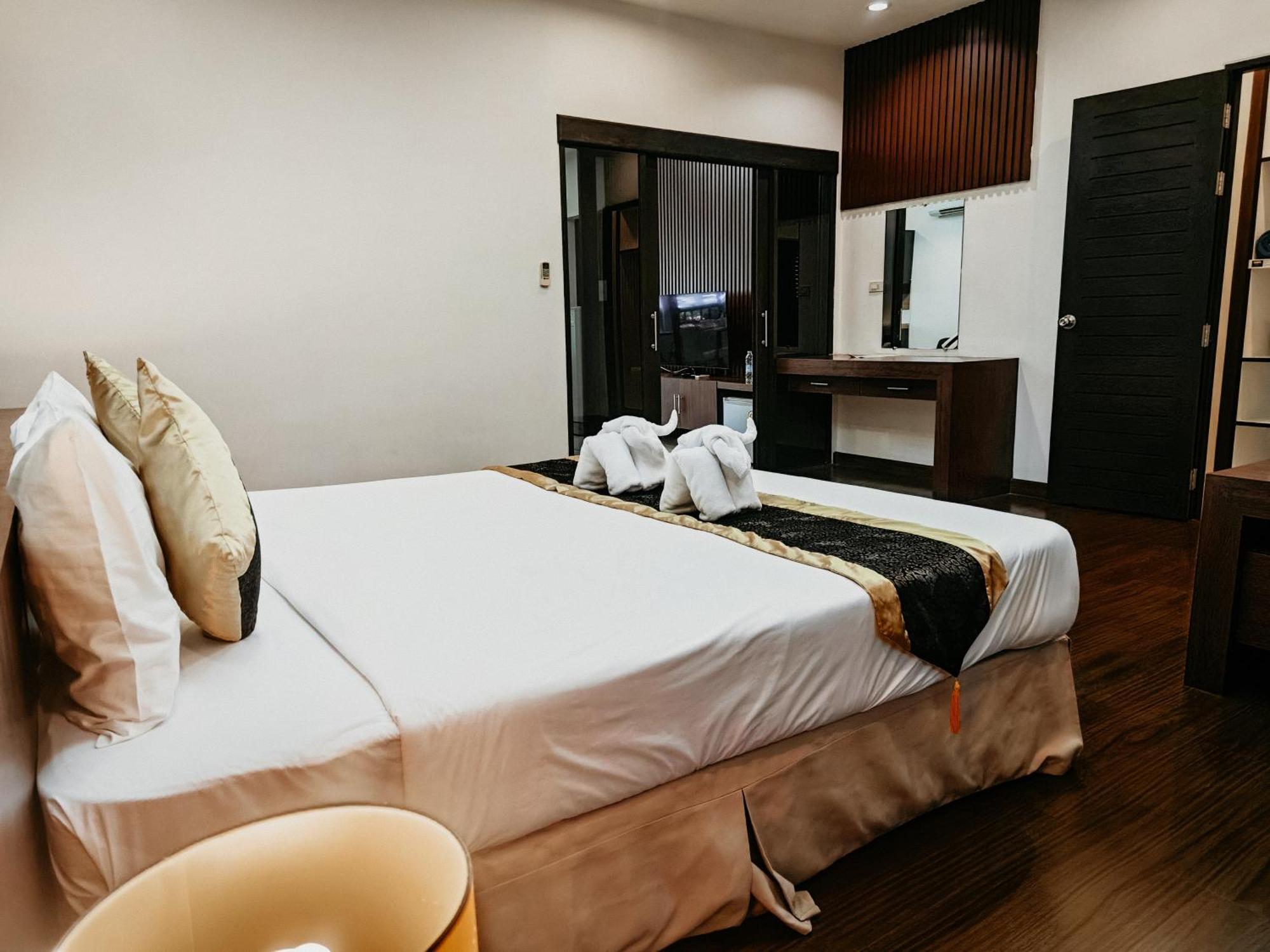 Rawai Grand House -Sha Plus Luaran gambar