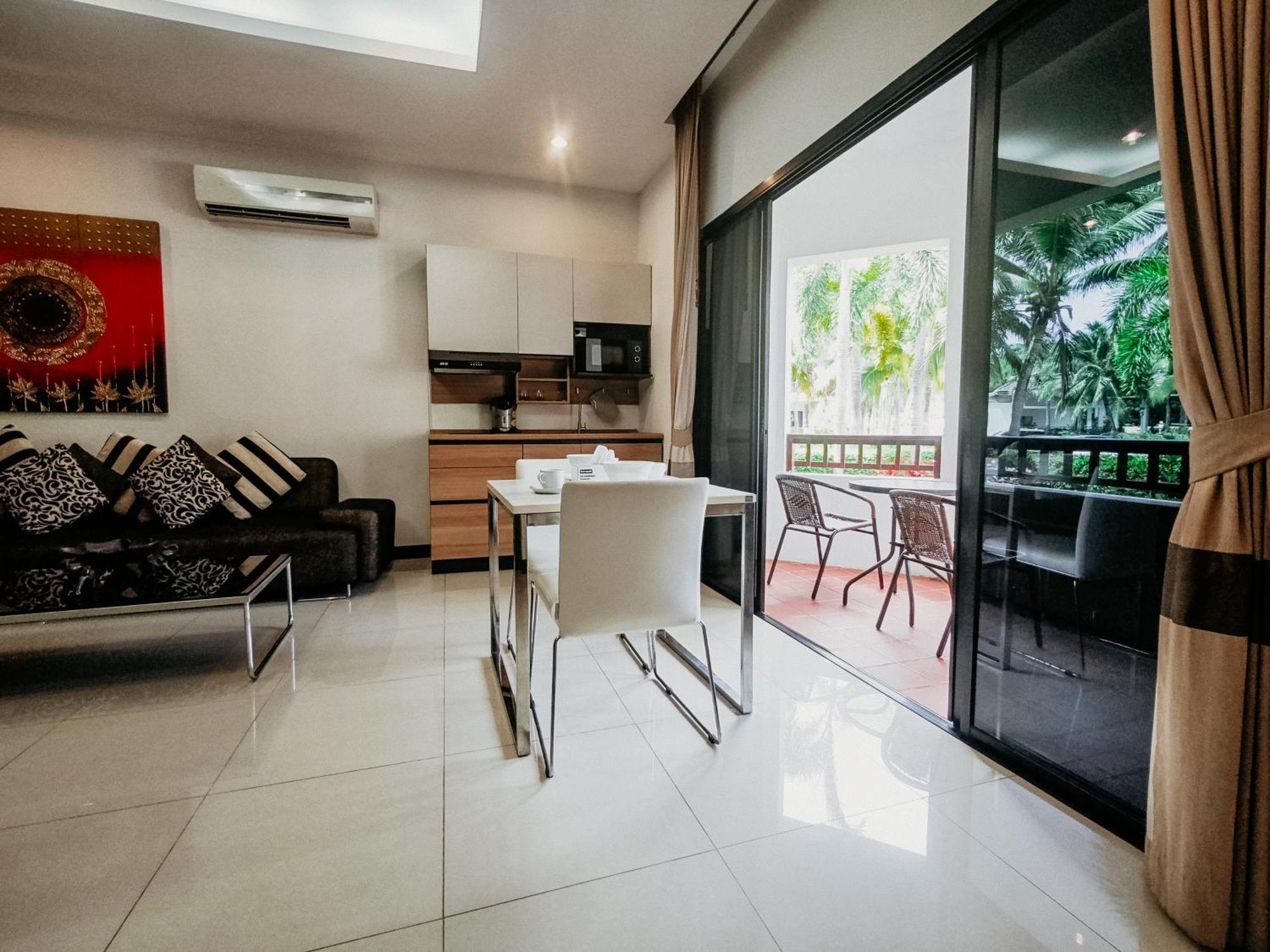 Rawai Grand House -Sha Plus Luaran gambar